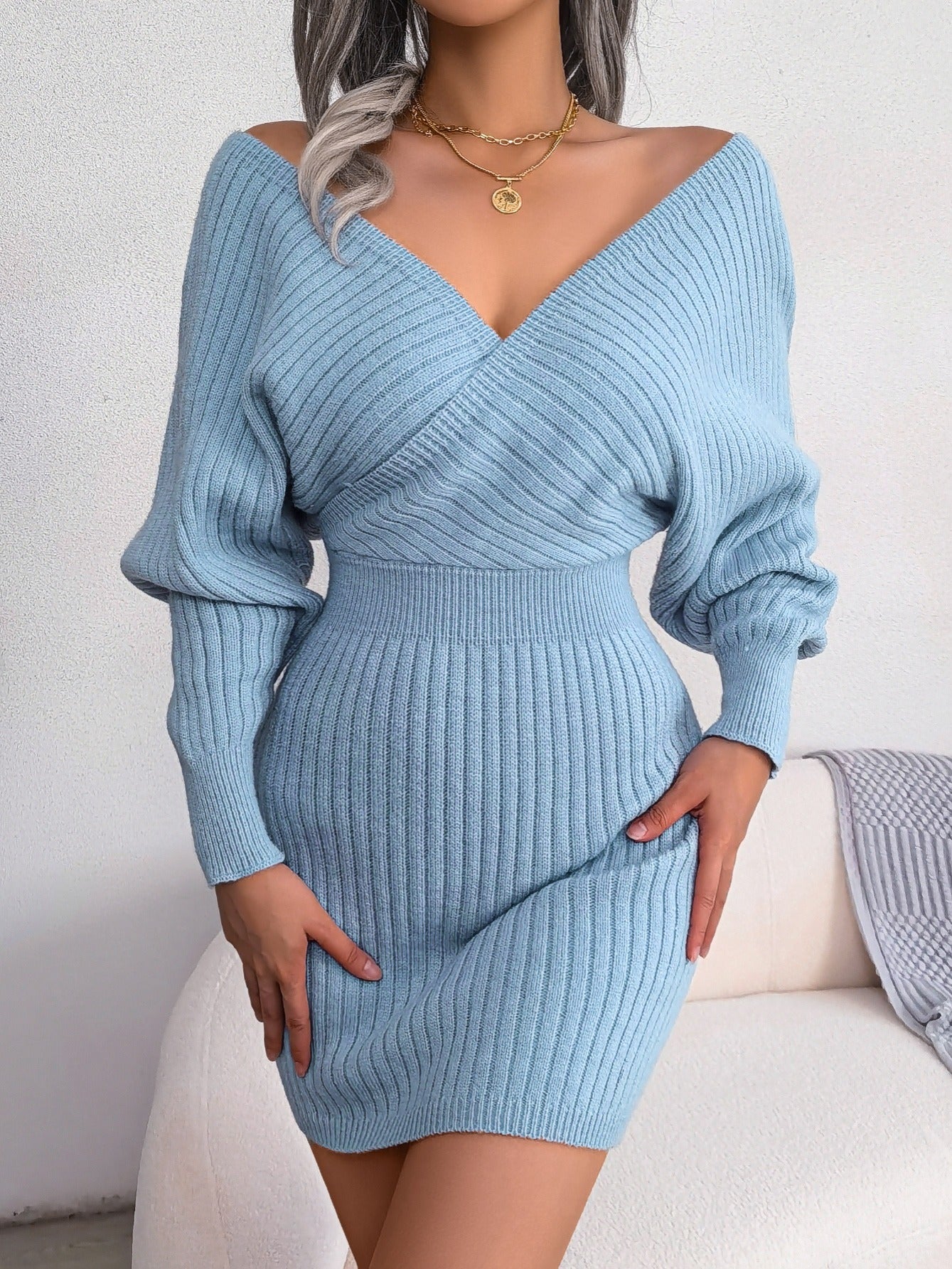 Robe Pull Croisée – Décolleté V & Manches Chauve‑Souris